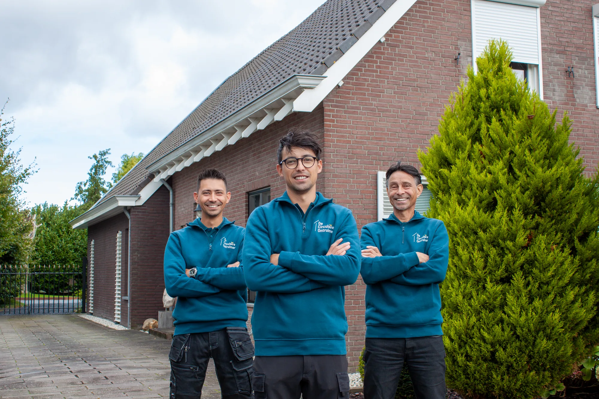 Het team van De Circulaire Ontruimer voor een woning